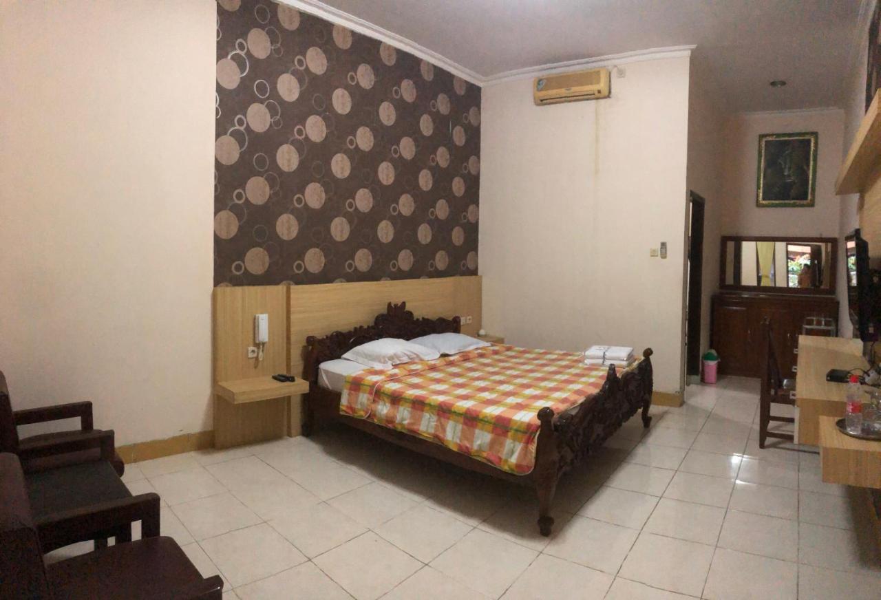 Grafika Hotel Dan Resto Gombong  Exterior foto